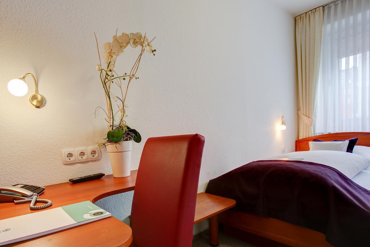 Ina Hotel Consul Kiel Esterno foto