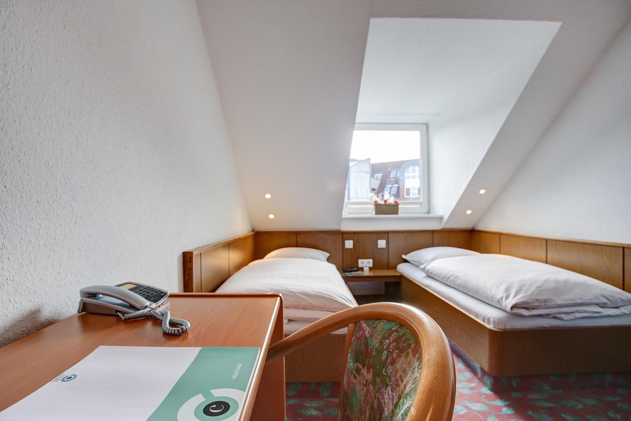 Ina Hotel Consul Kiel Esterno foto