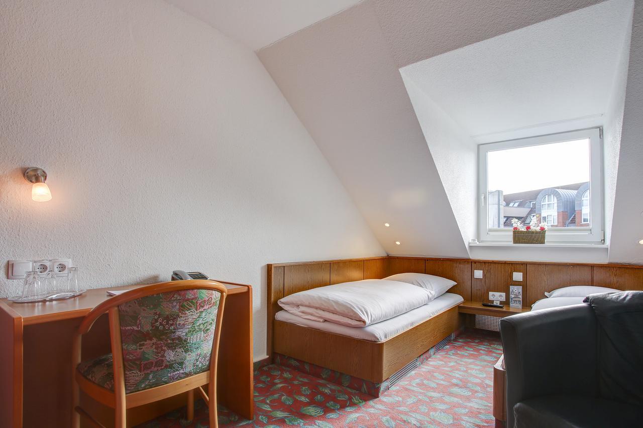 Ina Hotel Consul Kiel Esterno foto
