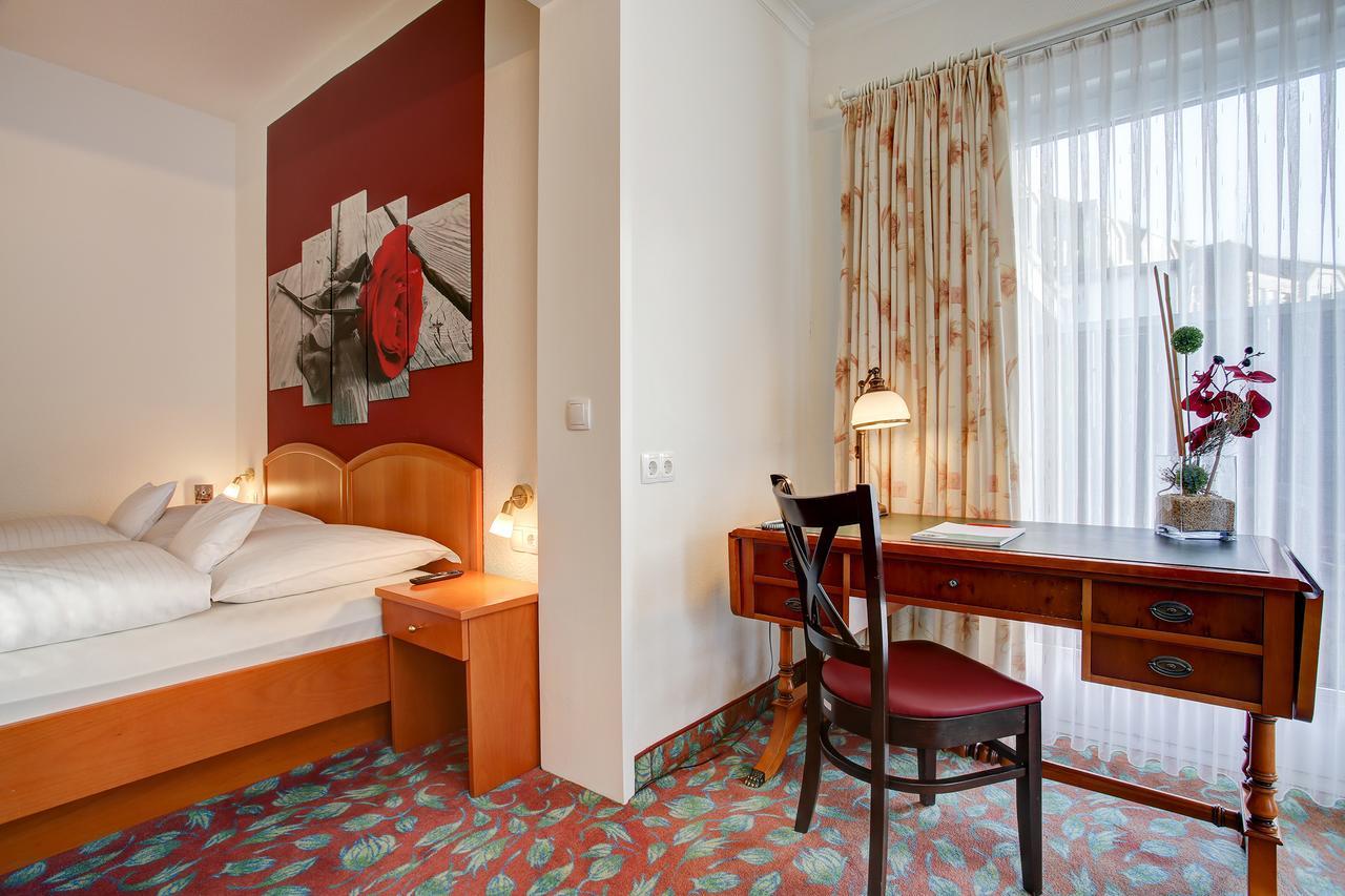 Ina Hotel Consul Kiel Esterno foto