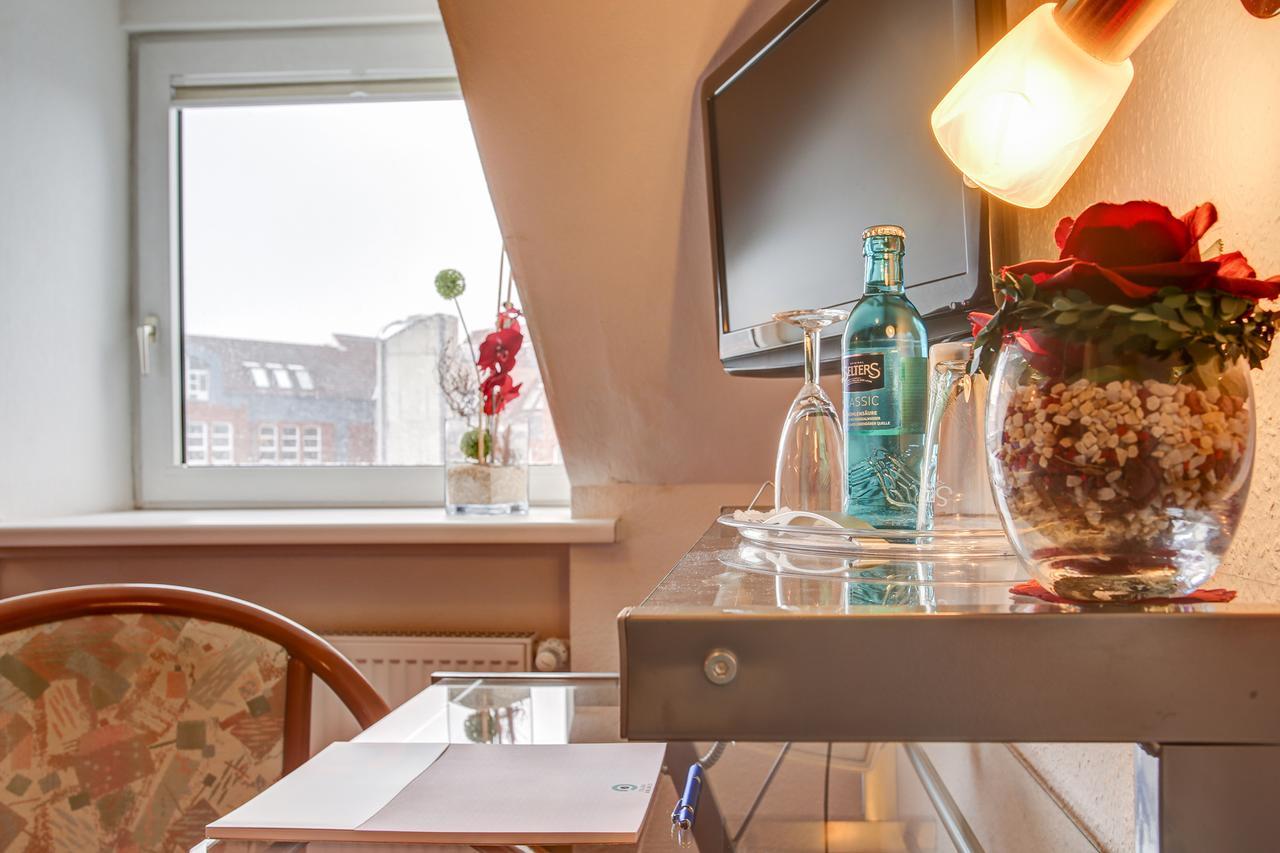 Ina Hotel Consul Kiel Esterno foto