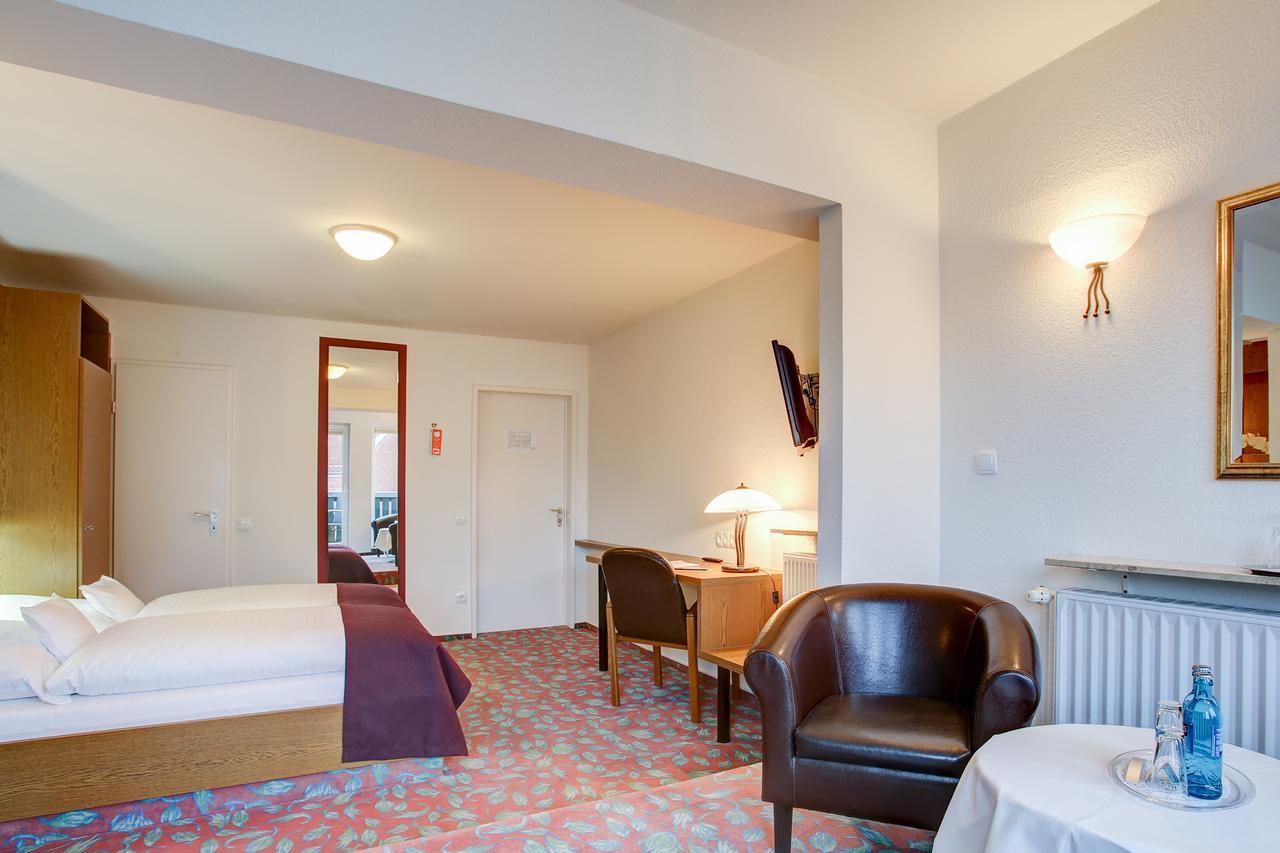 Ina Hotel Consul Kiel Esterno foto