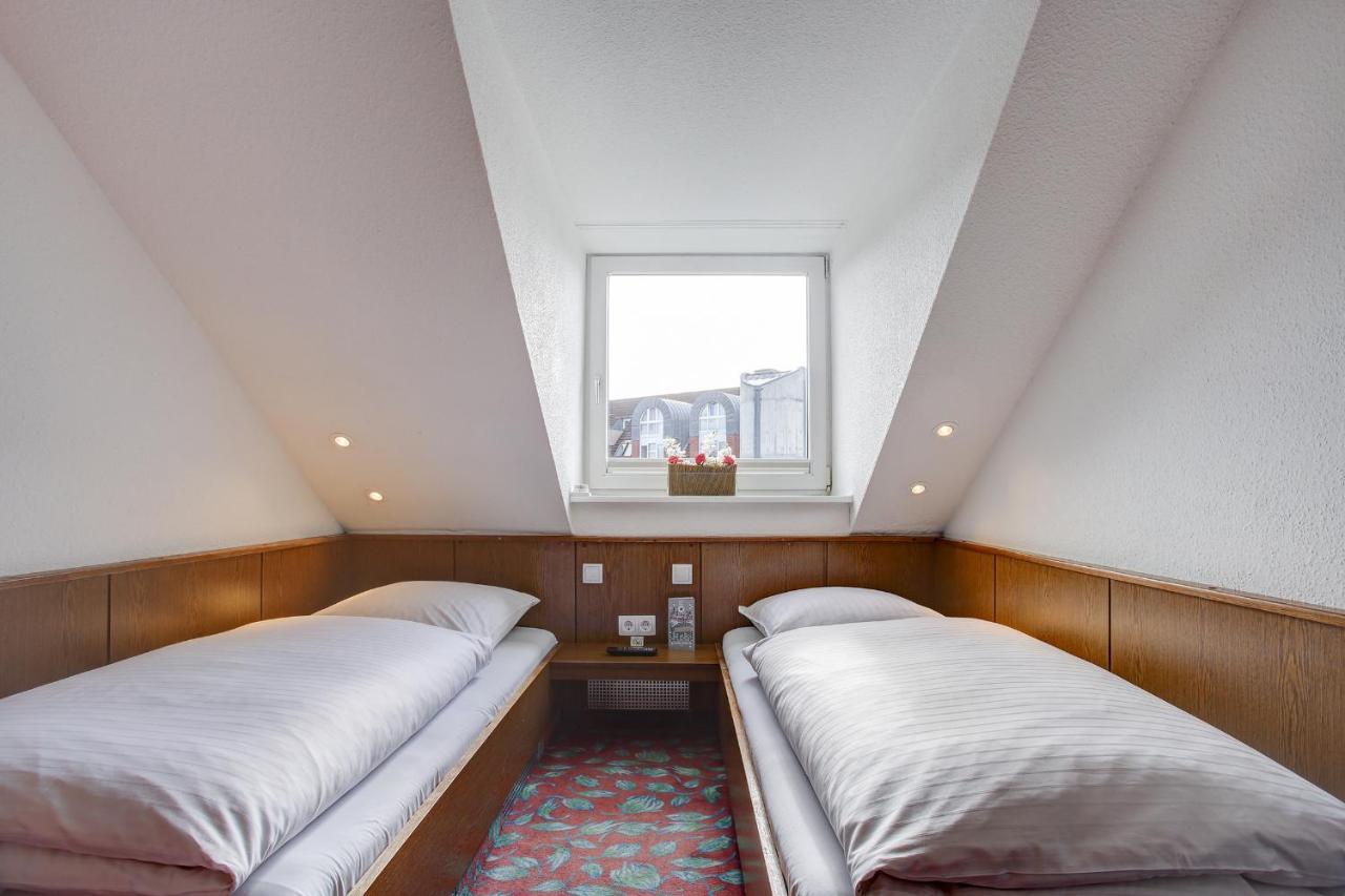 Ina Hotel Consul Kiel Esterno foto