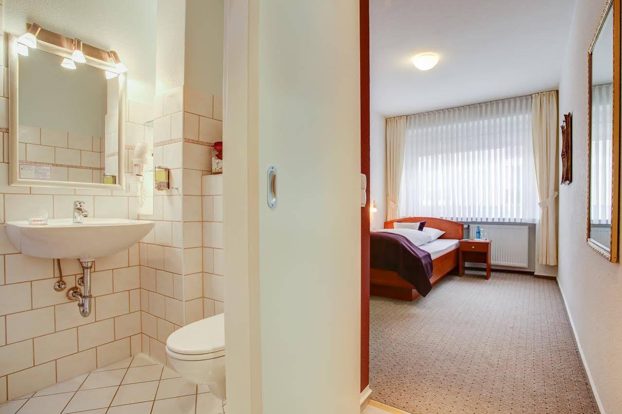 Ina Hotel Consul Kiel Esterno foto
